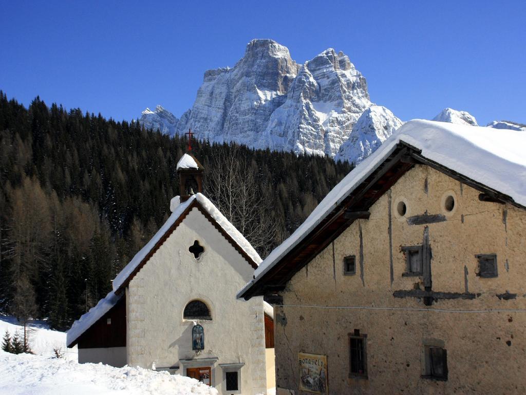 Centro Thule - Genziana Apartment Selva di Cadore Luaran gambar